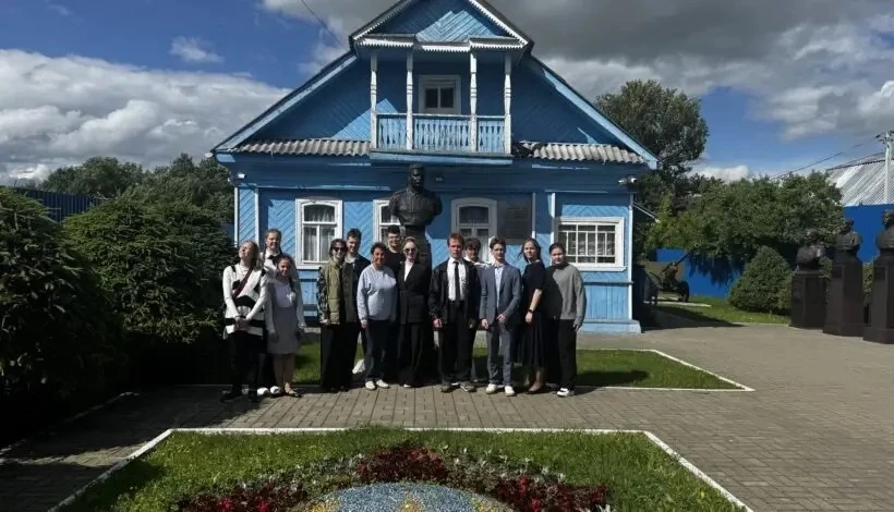 Выездное заседание Детского общественного совета Музея Победы

Встреча объединила активистов Совета 