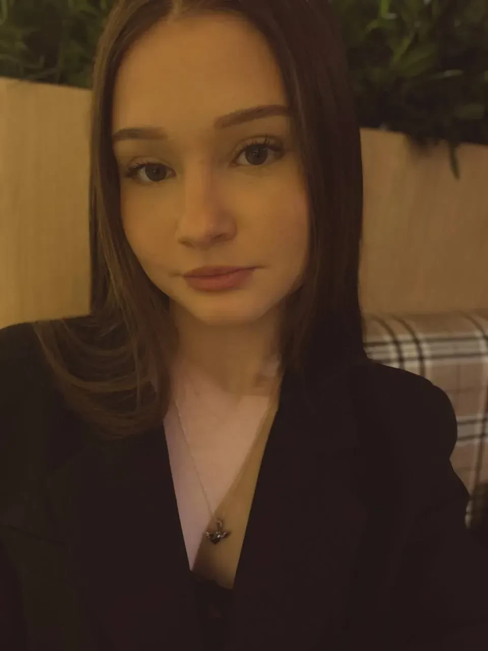 🌸Логвиненко Анна — ученица 10 «А» класса. Одна из самых талантливых и активных учениц нашей школы.  