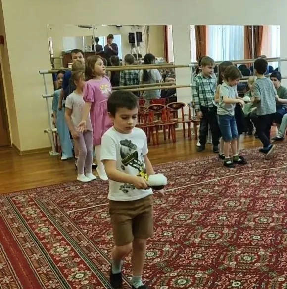 Детство в фокусе📸  🎶 В старших и подготовительной группах в дошкольном отделении на Верхней Красносе