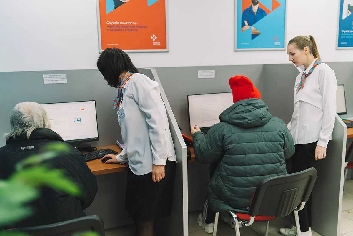 Более 60 жителей региона принимают участие в оплачиваемых общественных работах