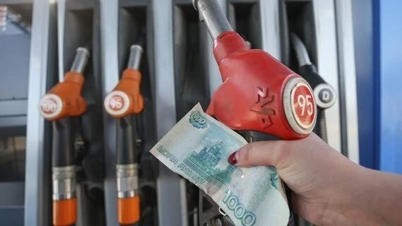 82 АЗС работают сегодня в Краснодаре, по данным мэрии.
