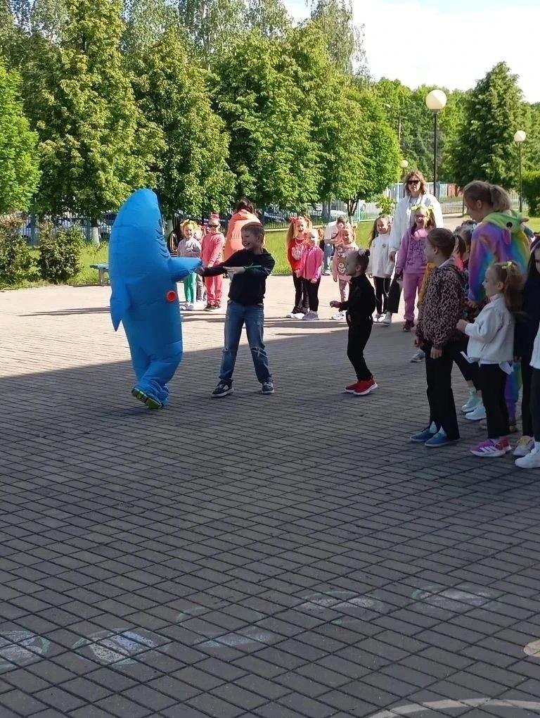 День защиты детей — это международный праздник, который отмечается ежегодно 1 июня. В э...