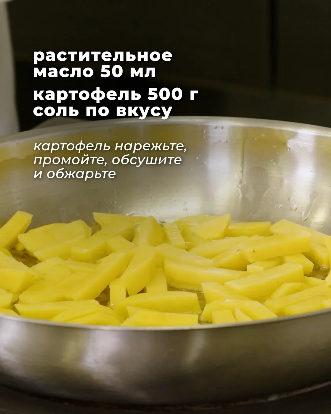 Необычный способ запечь курицу 🍗  Мясо получается очень сочным внутри, а сверху — аппетитная румяная