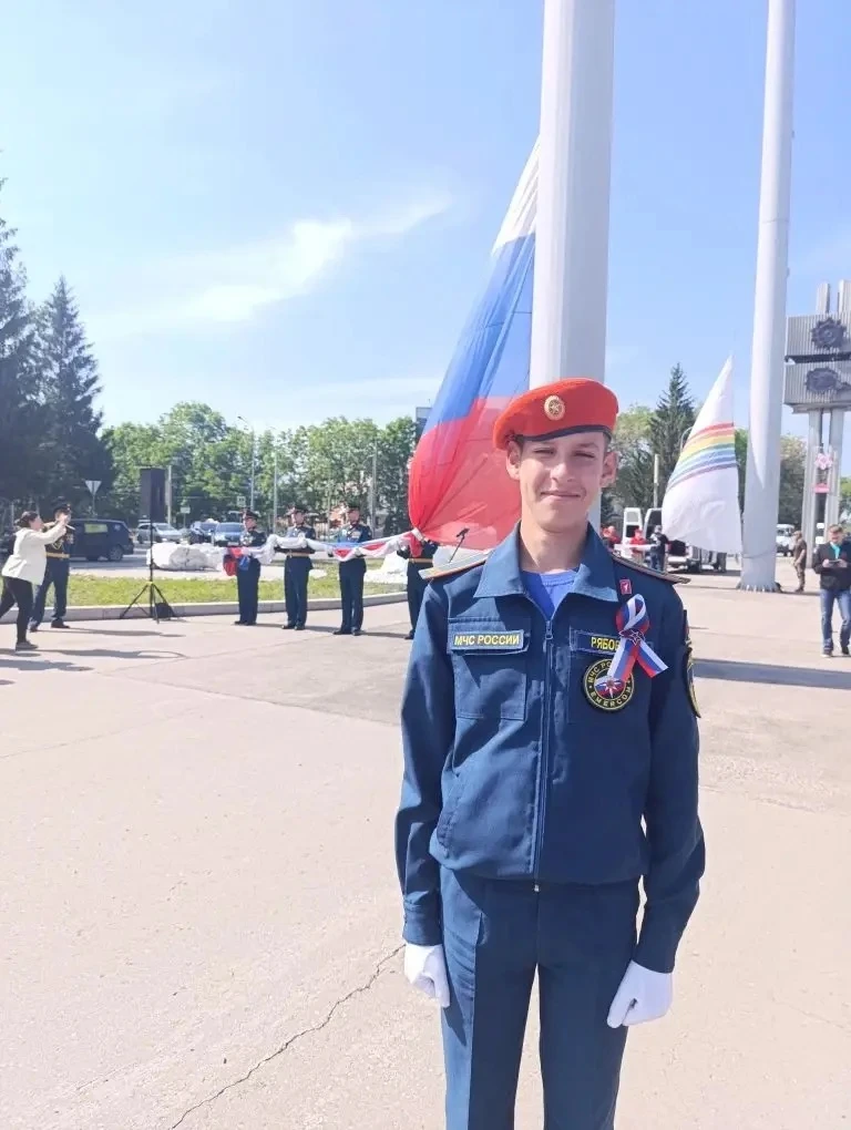 🇷🇺 Двойной праздник: День России и первый паспорт гражданина РФ! 🎉

Сегодня, 12 июня, в нашей стр