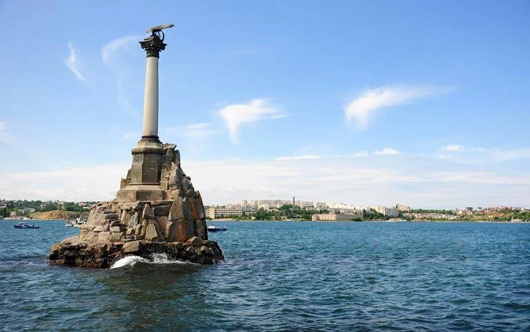 🇷🇺 Сегодня Севастополь отмечает День города! Город-герой с особой историей, неразрывно связанной с