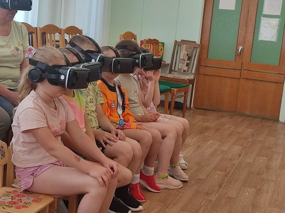 🌞 В первый день лета, дети нашего детского сада побывали в AR-путешествии.