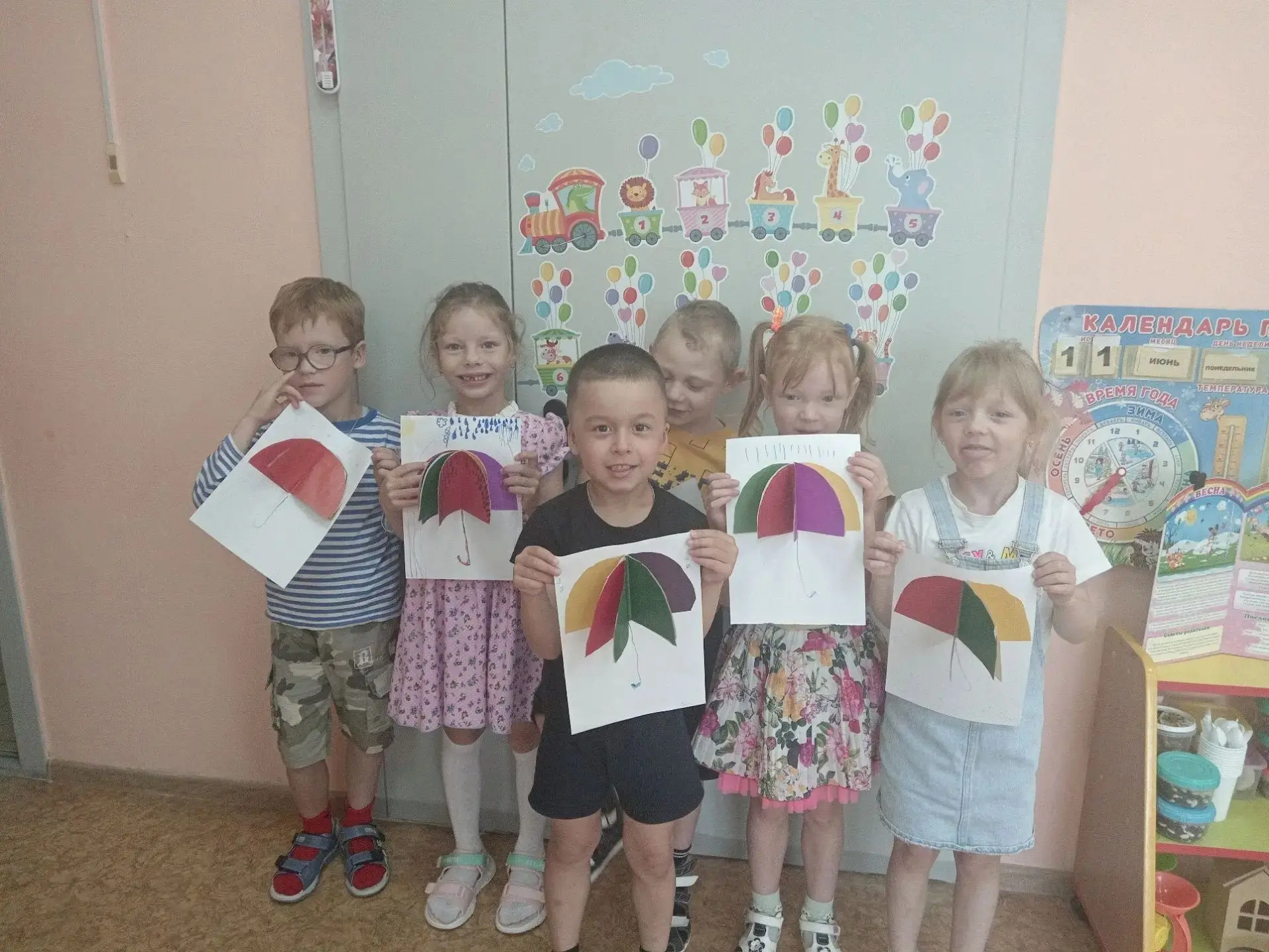 🎨 Вот и подошла к концу "Разноцветная неделя", каждый день которой был наполнен определённым цветом