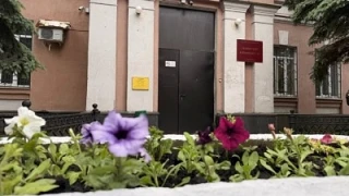 Ленинский суд начал слушать уголовное дело против бывших оперативников наркоконтроля. П...