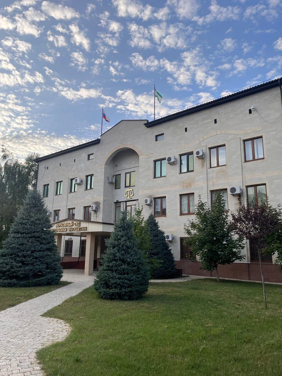 ВС региона изменил меру пресечения юноше, подозреваемому в причинении ножевых ранений троим потерпев
