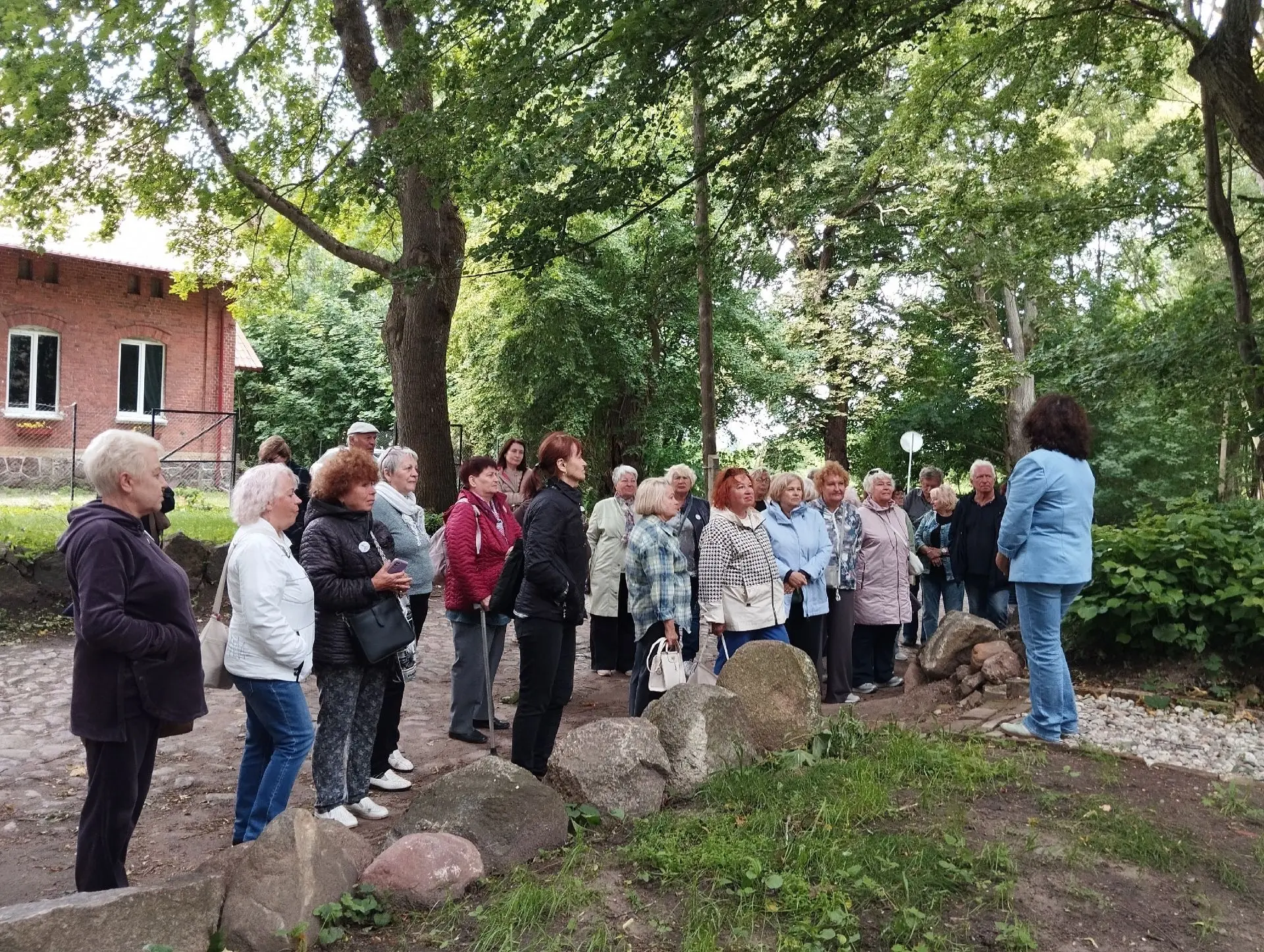 Участники проекта «Балтийское долголетие» посетили музей в бывшей школе поселка Жемчужное

5 июля уч