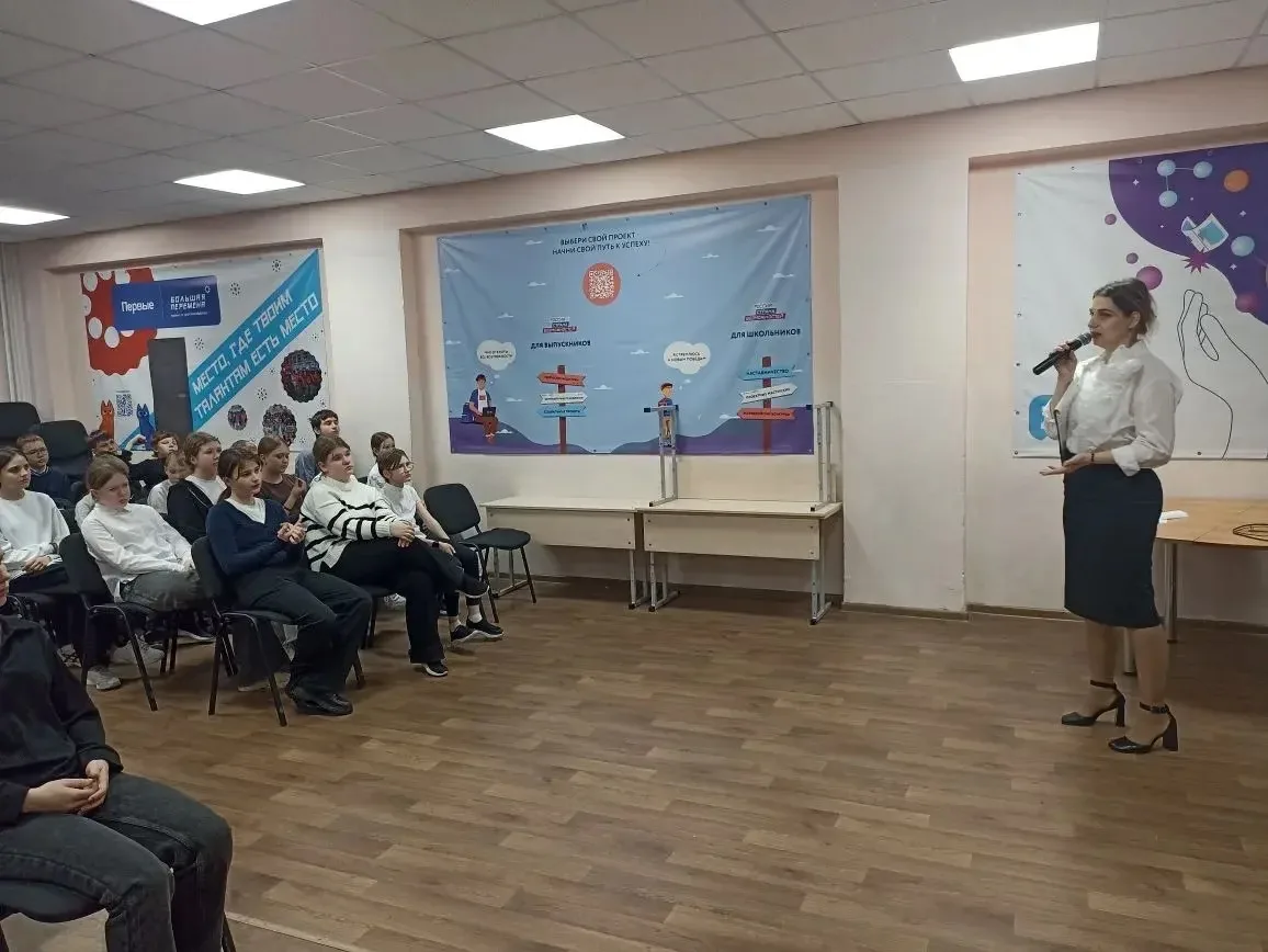 🎭 Сцена — это магия! Готовимся к Всемирному дню театра.  По инициативе советника директора по воспит