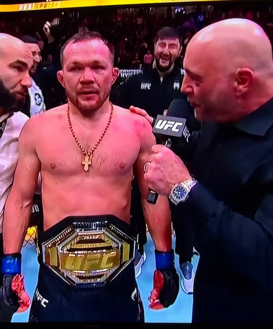 🔥Пётр Ян победил Мераба Двалишвили в главном бою UFC 323 и забрал у него пояс чемпиона...
