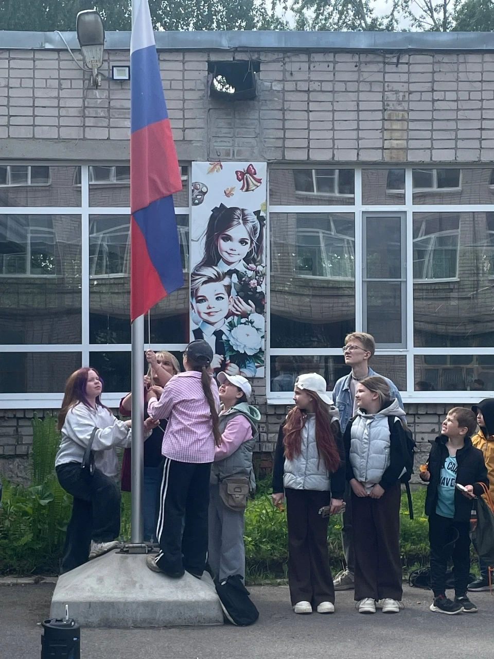 3 июня: «Парад планет» в нашем лагере 🪐

Друзья, продолжаем космическое путешествие по страницам ла