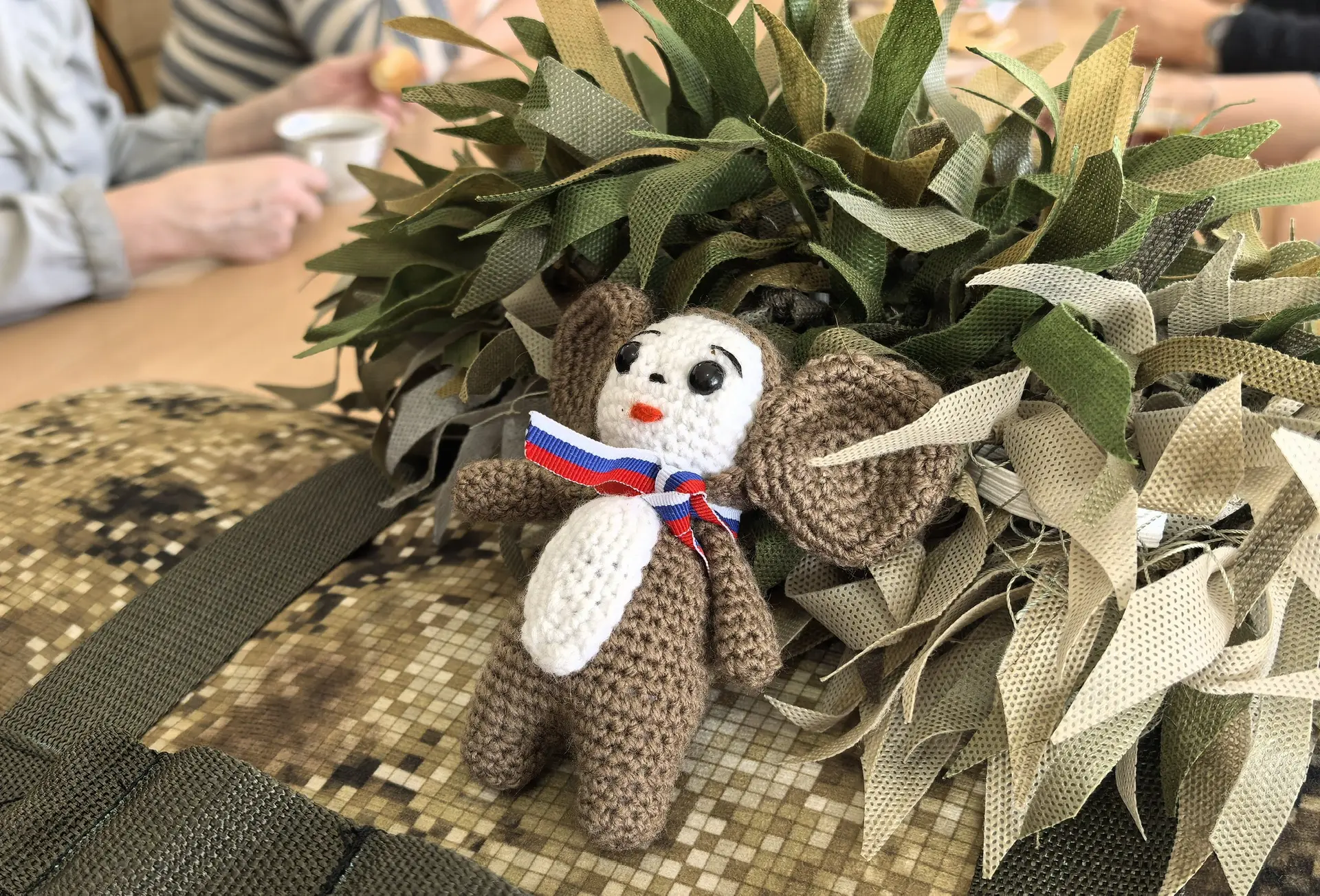 Тепло рук, которое доходит до передовой