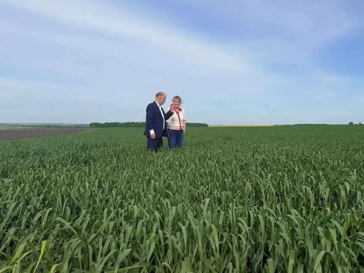 🌱 Министр сельского хозяйства Курской области Наталья Гончарова с главой Горшеченского...