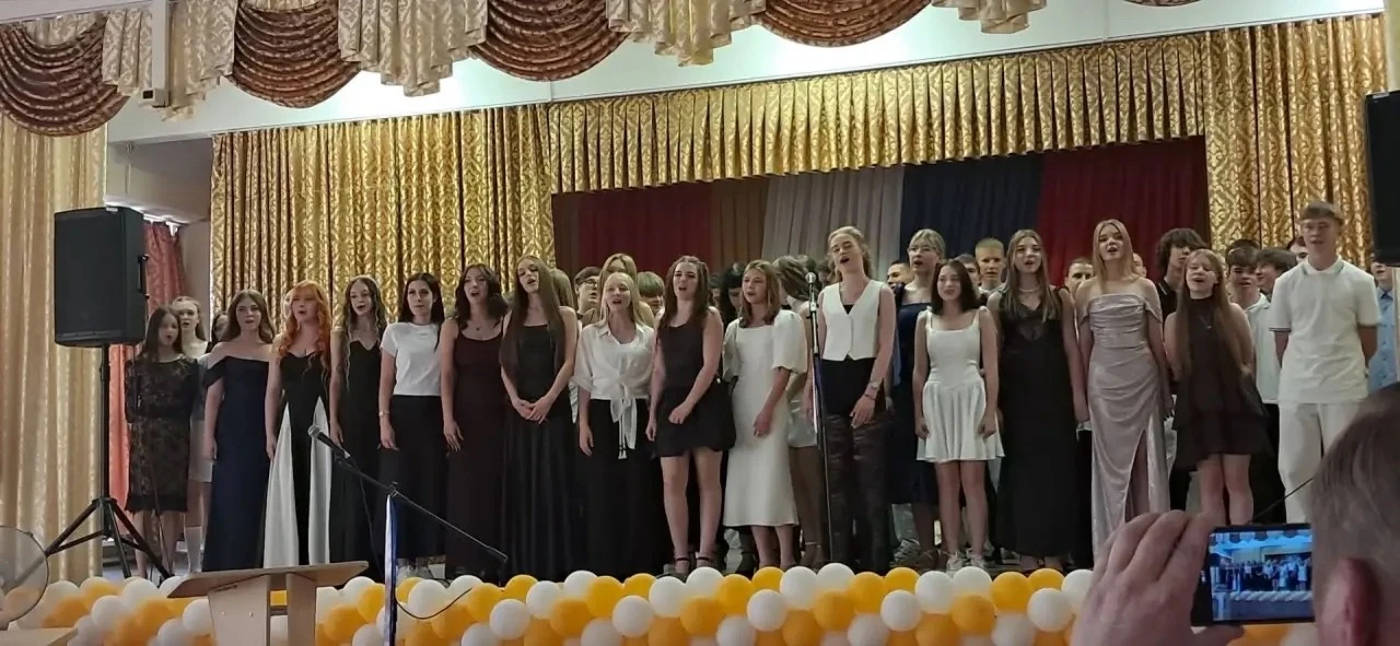 🎓 Поздравляем наших девятиклассников!

27 июня  особенный день для нашей школы. Звучат последние зв