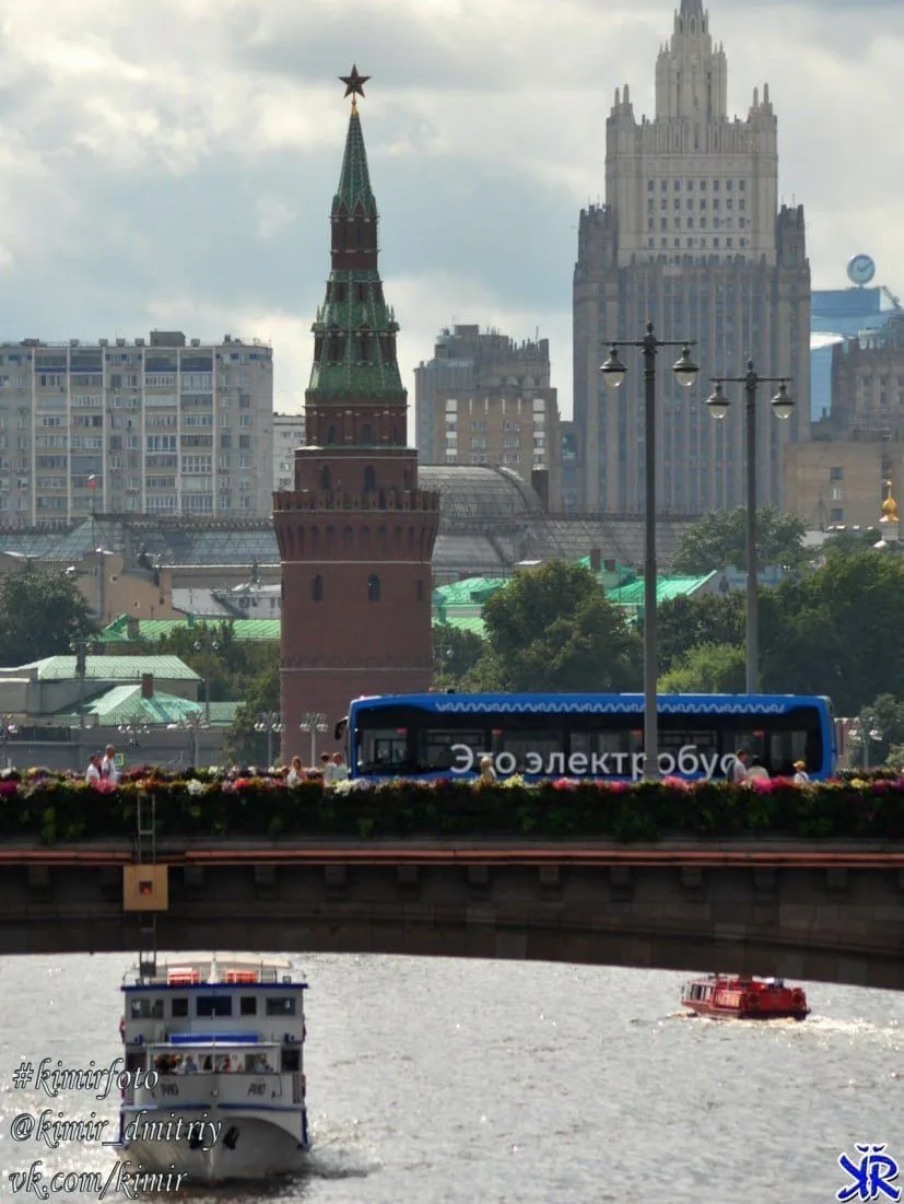 Водовзводная башня

📌 Башня была возведена в 1488 году по проекту итальянского архитектора Антонио 