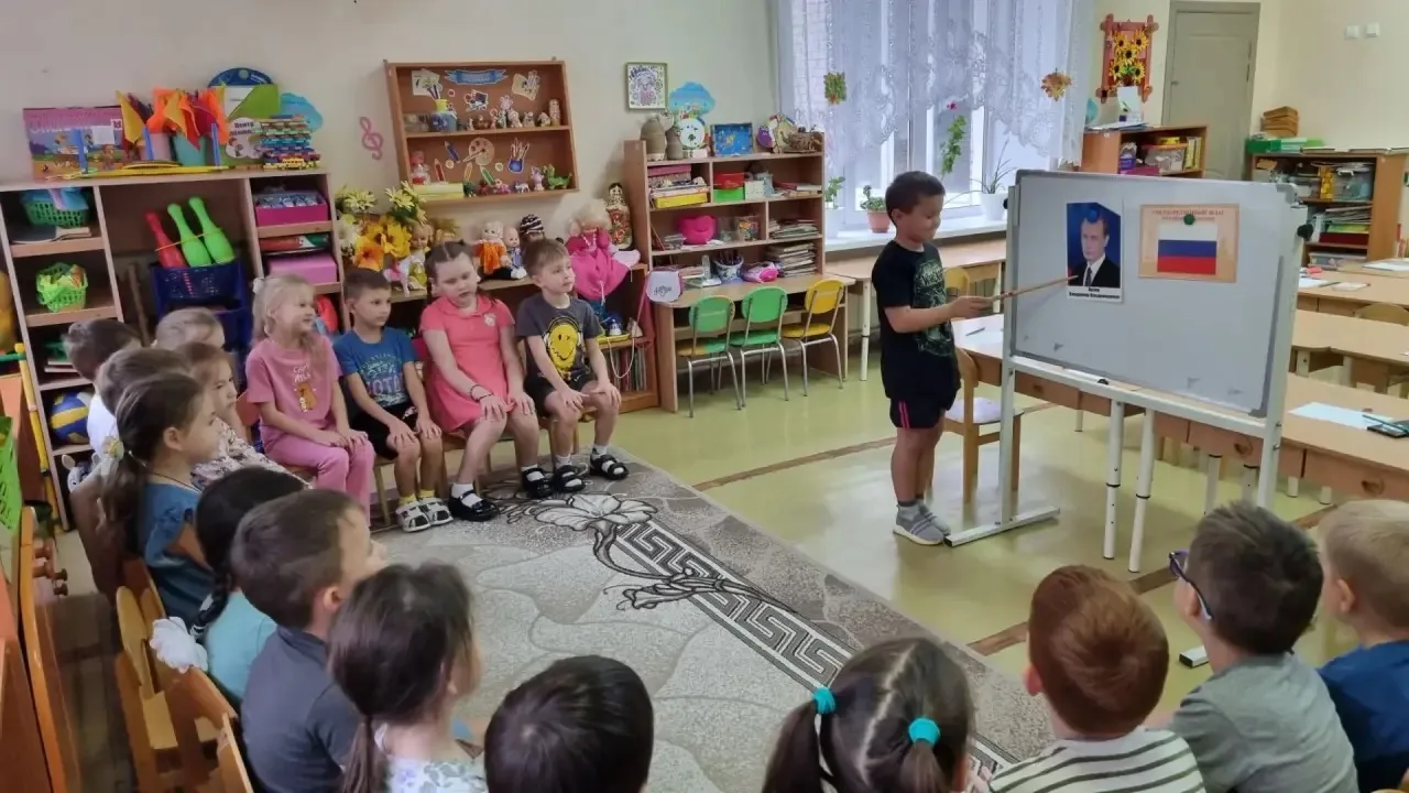 🇷🇺Сегодня в подготовительной группе прошла познавательная беседа вместе с Кларой Ками...