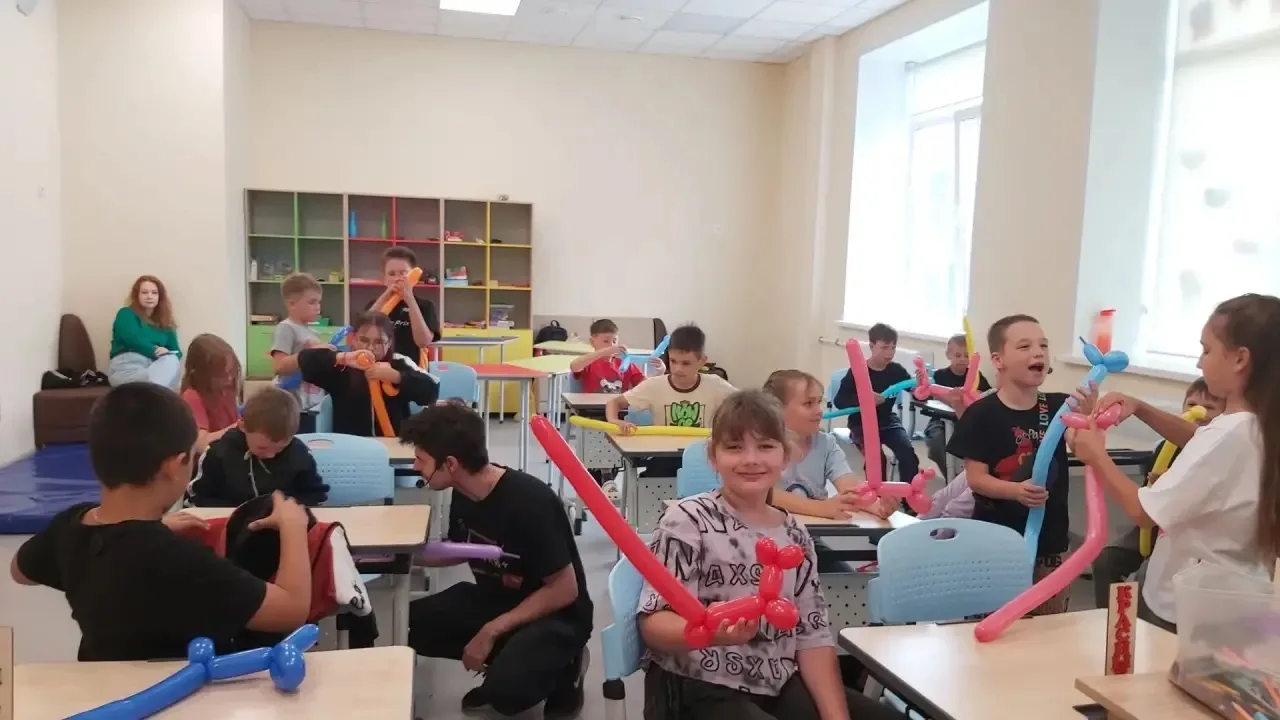 29 июня, день на площадке начался с зарядки и подвижных игр. Далее, ребят ожидала квест-игра «Битва 