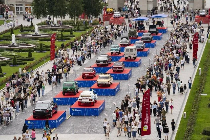 🚘 Легенды Голливуда и суперкары на Автофестивале «ПроДвижение» на ВДНХ

30 июля – 2 августа

Масшта