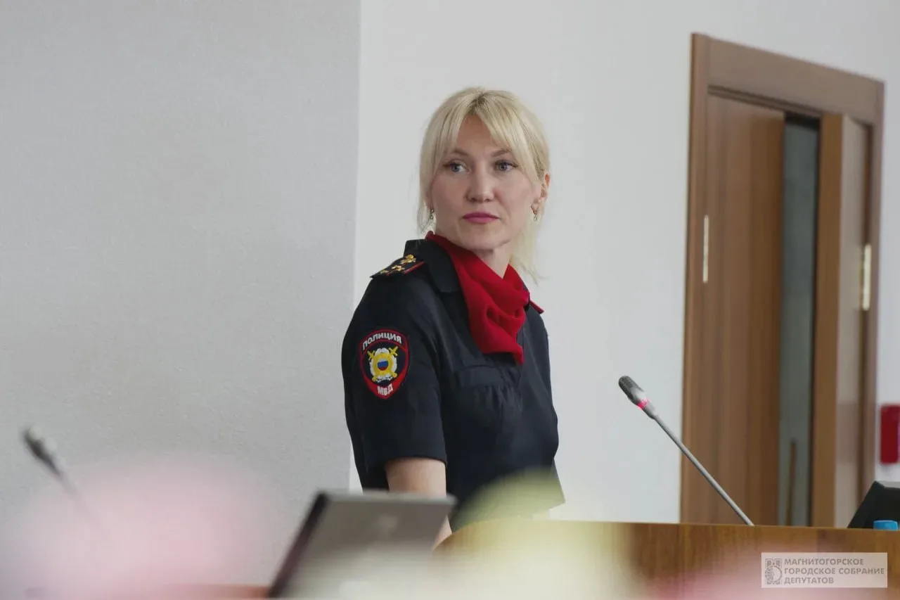 В Магнитогорске раскритиковали высадку детей на проезжую часть