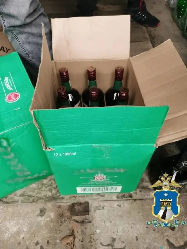 В Невинномысске полиция накрыла подпольный склад алкоголя. 39-летний местный житель хра...