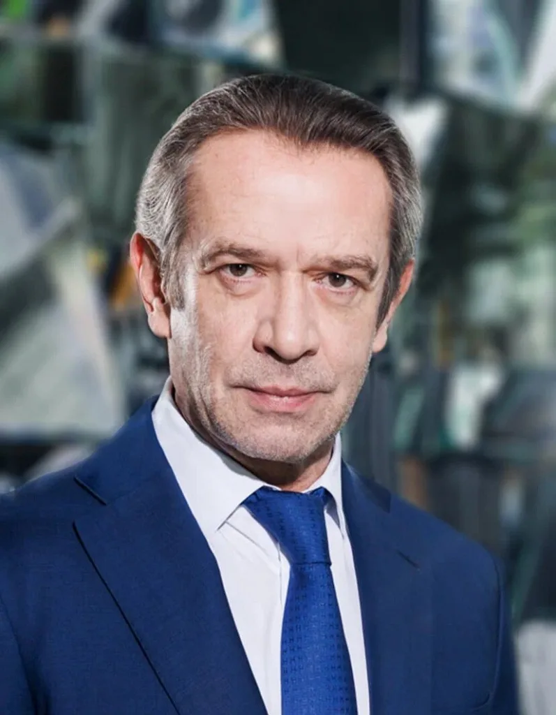 🎭 Владимир Машков поздравил Андрея Борисова с присвоением звания Героя Труда Российско...
