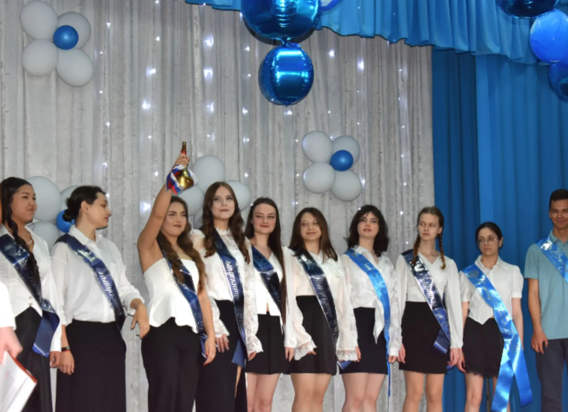 🎉 Дорогие одиннадцатиклассники! ✨