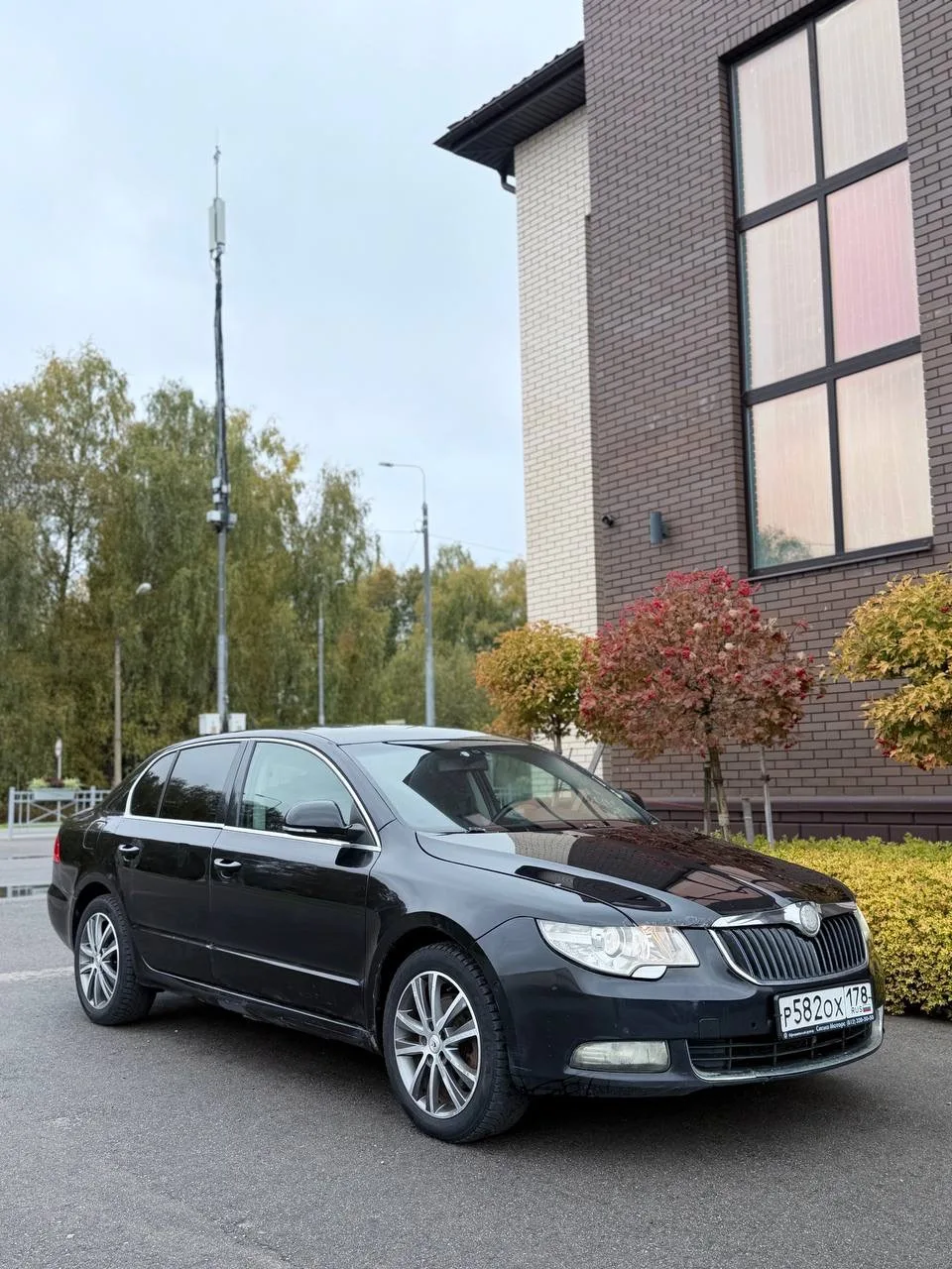 В продаже SKODA Superb 2008 года выпуска с двигателем 1.8 на автоматической коробке пер...
