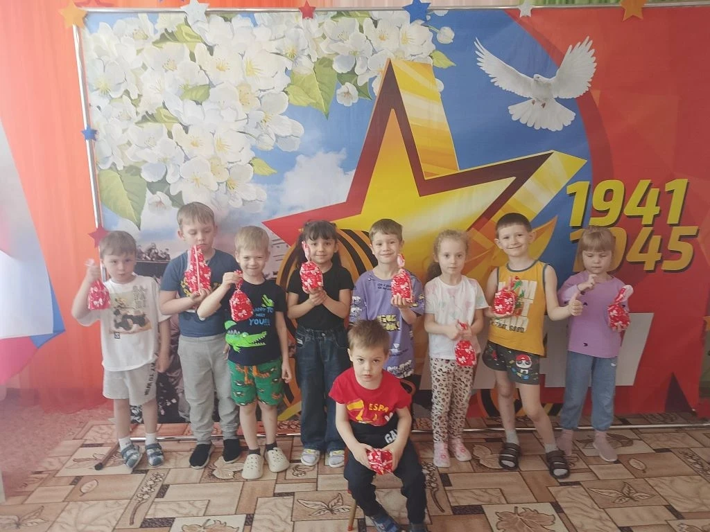 У нашей Вики сегодня день рождения — ей исполнилось 6 лет! 🎂🎈