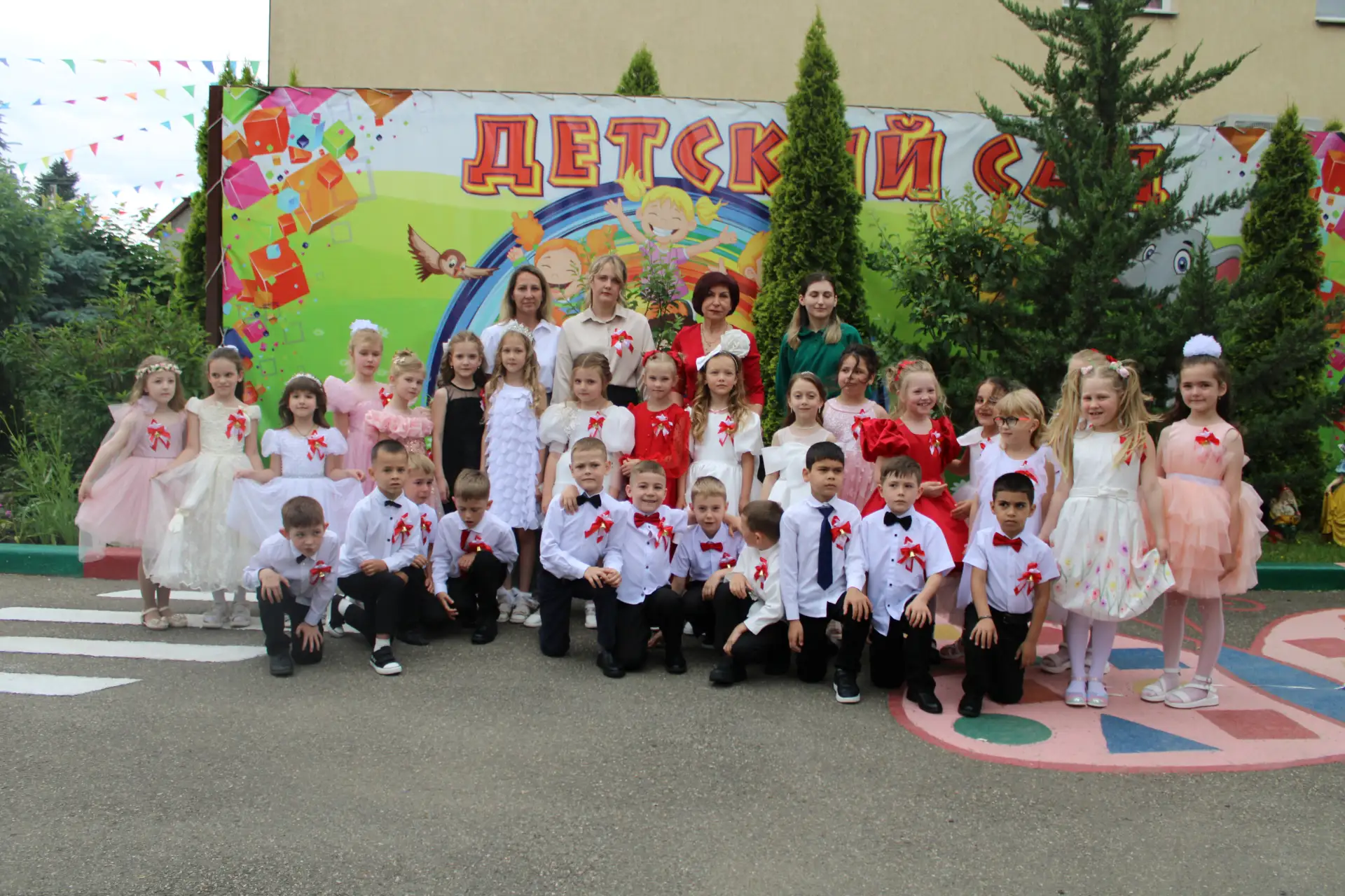 Вот и отгремел второй выпускной в детском саду😭❤️