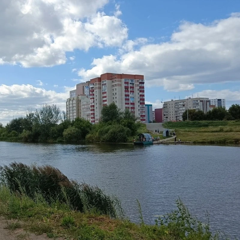 В Кургане убирают паром через Тобол в районе Шевелевки. Переправа рядом с пляжем Бабьи ...