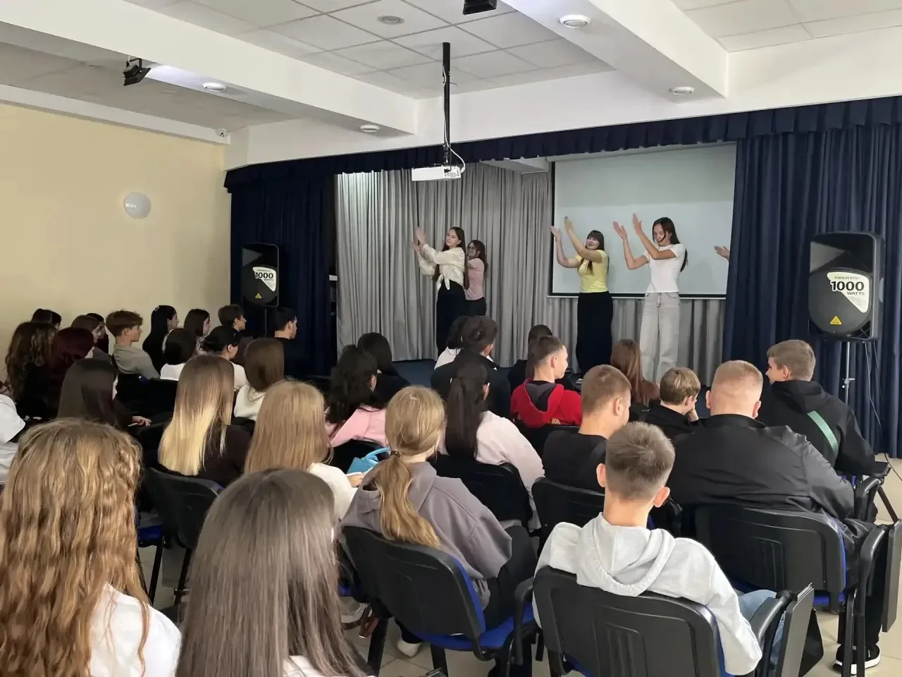 В техникуме «Бизнес и Право» прошёл праздник посвящения первокурсников в студенты