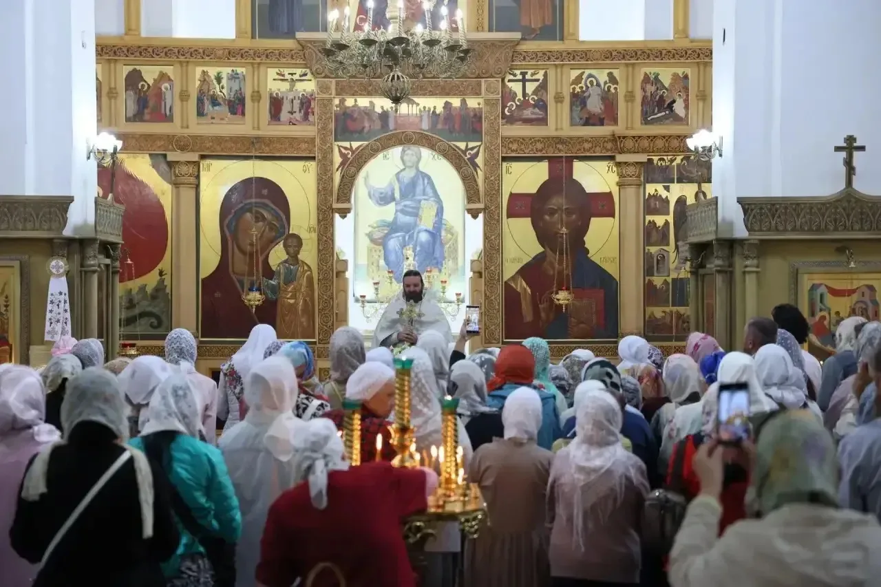 Поздравляю православных христиан с великим праздником Преображения Господня!