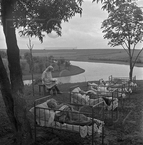 Фото 1950-х годов. Тихий час в детском саду в Московской области