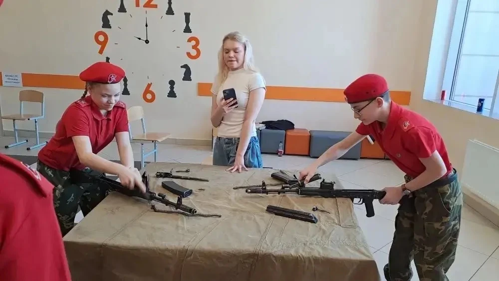 💪🇷🇺«Я-Патриот» на высоте в гимназии Подольских курсантов!  Сегодня, 21 марта, наш отряд принял участ