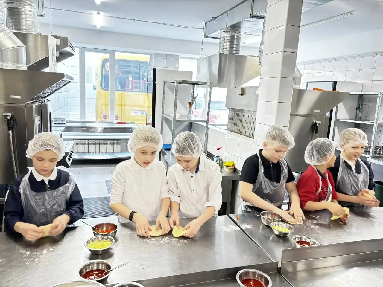 Учащиеся 3 В класса в рамках программы «Профориентация» посетили Техникум общественного питания🤗   Р