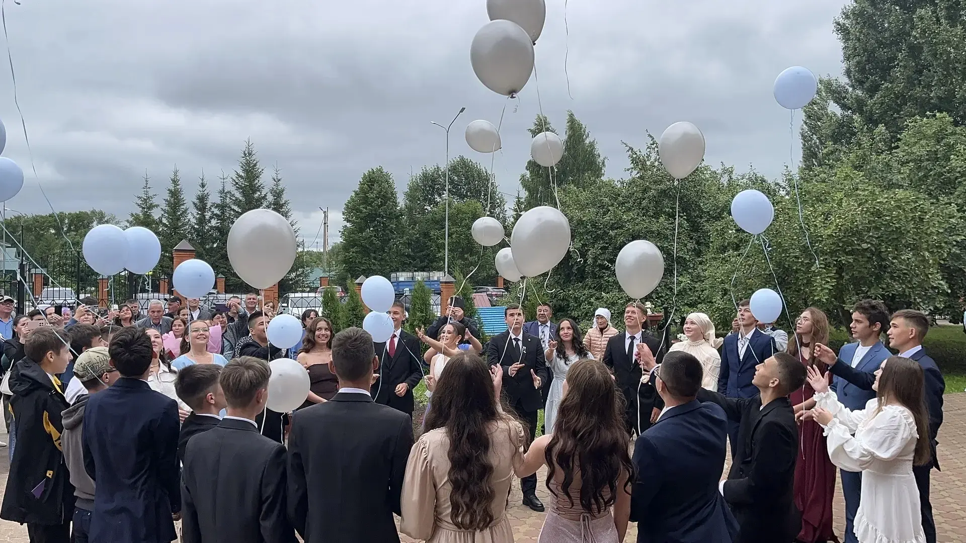 Мәктәп белән саубуллашу — истәлекле көн! 🎓✨