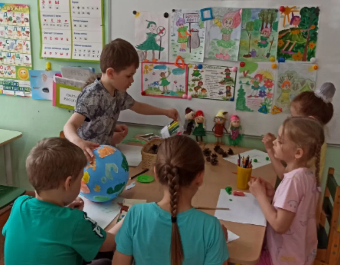 🌍🌳🌺  "Земля- наш общий дом" - под таким девизом прошла неделя в подготовительной гру...