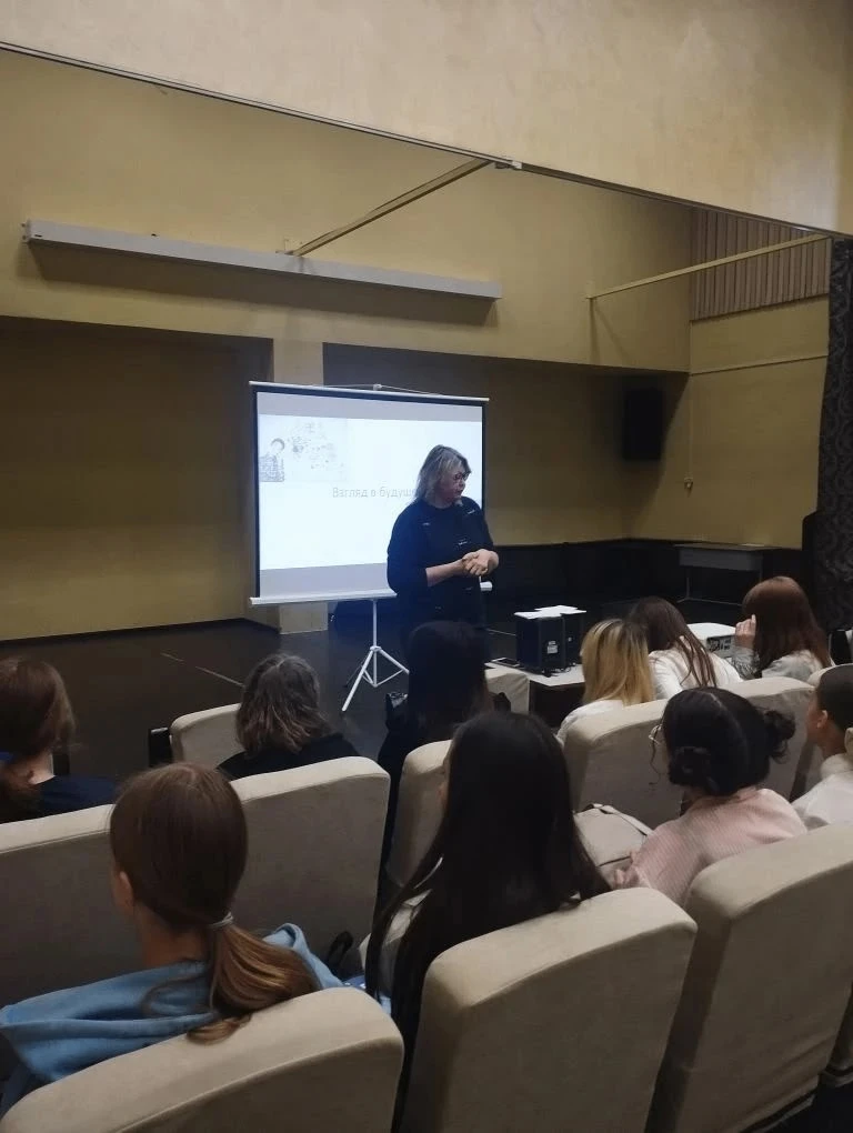 На этой неделе социальный педагог ЦППМС ВО, Симурина М.В., провела нашим учащимся 7-ых классов урок-