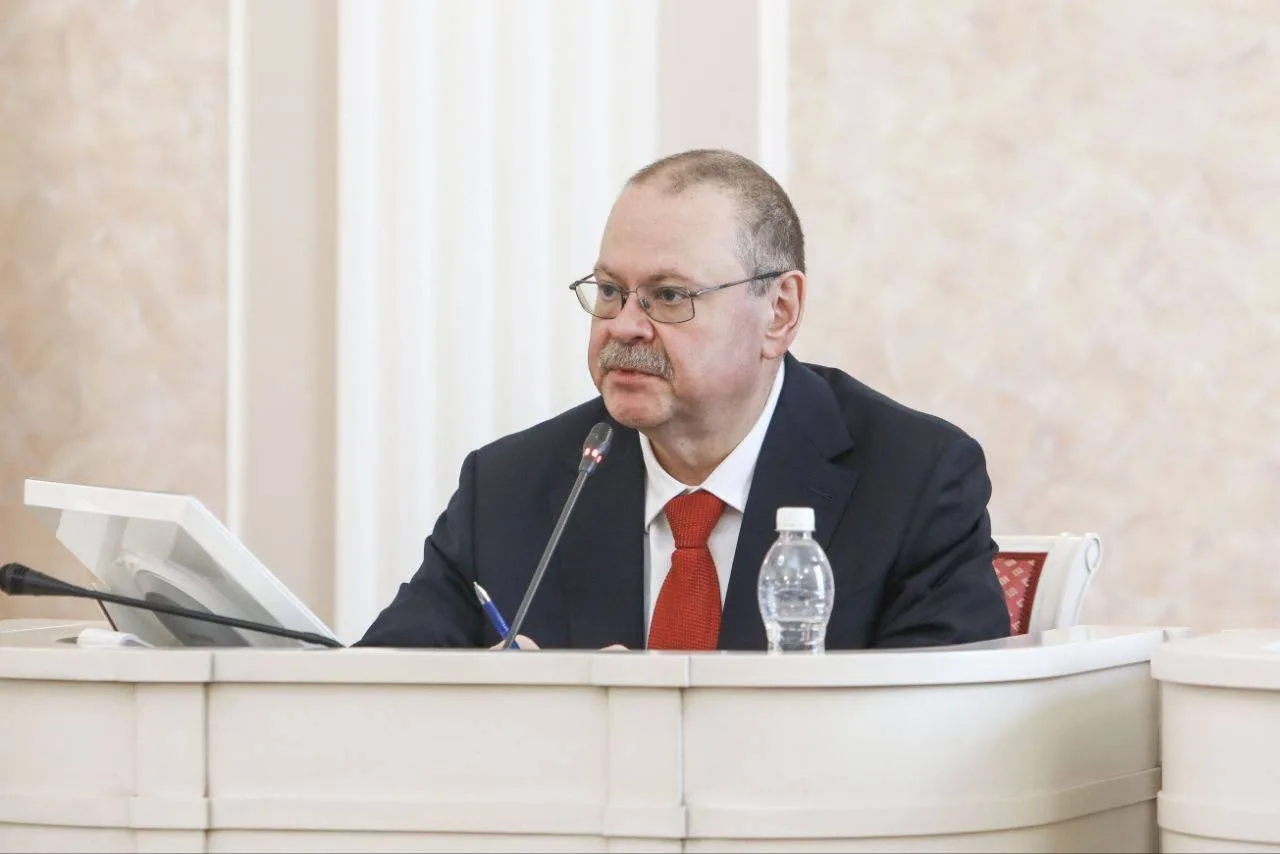 На сессии Законодательного Собрания губернатор выразил благодарность сотрудникам органо...
