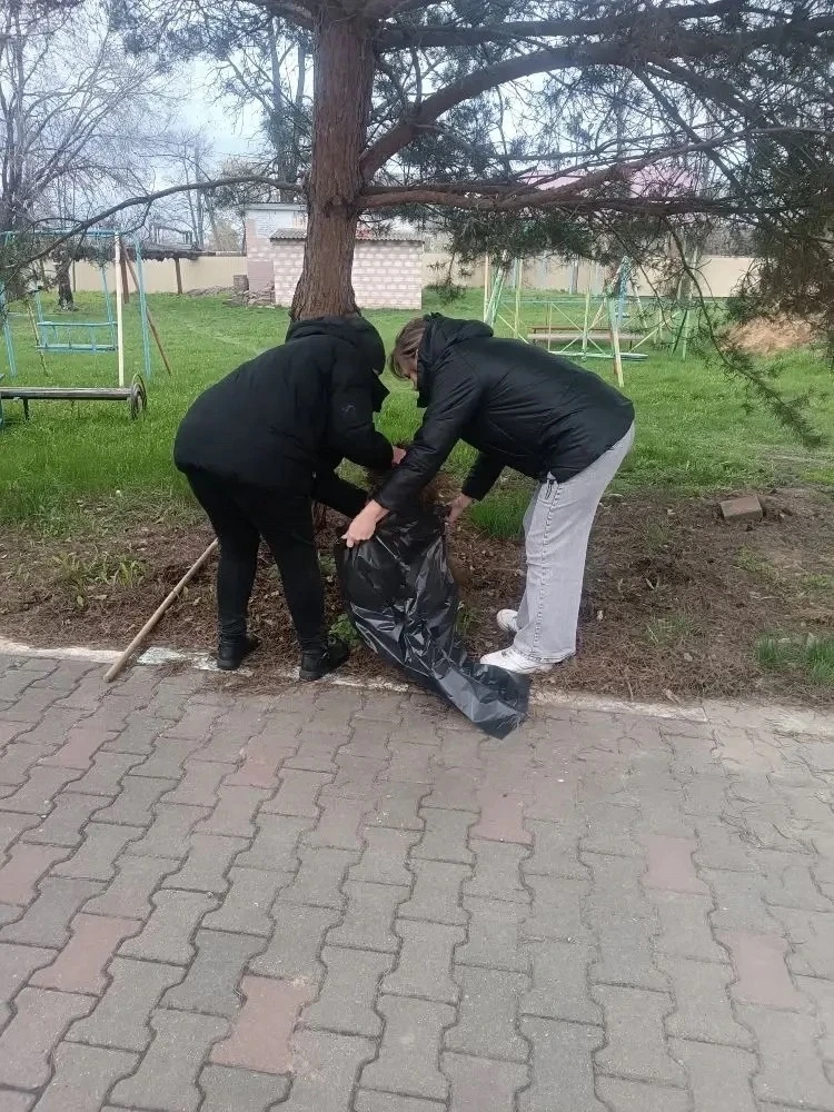 Сегодня наша школа превратилась в настоящую команду единомышленников 💪. Вооружившись г...