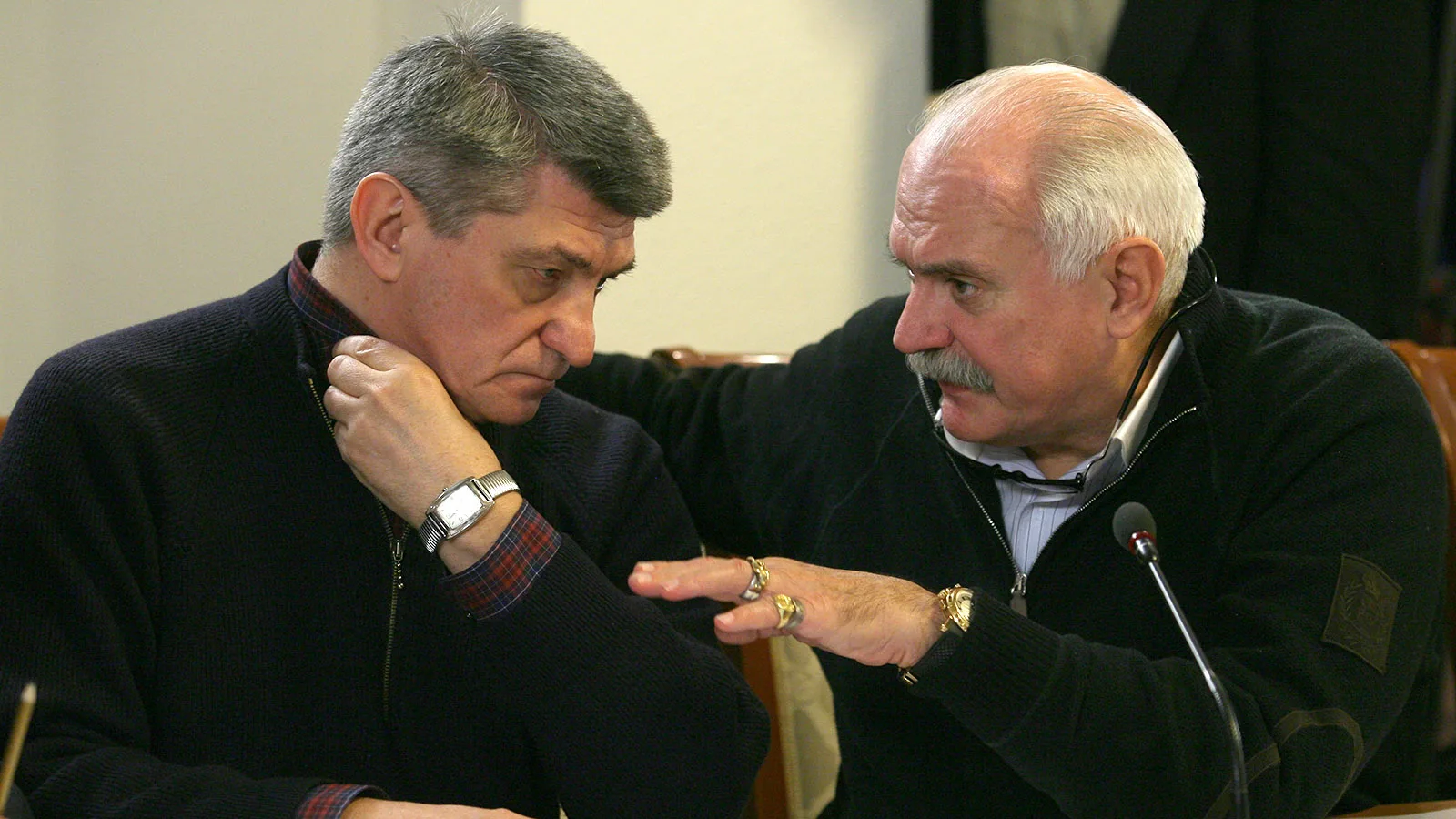 Мог бы и в Кремль позвонить!

Режиссер Александр Сокуров заявил "Радиоточке НСН", что сделал плохие 