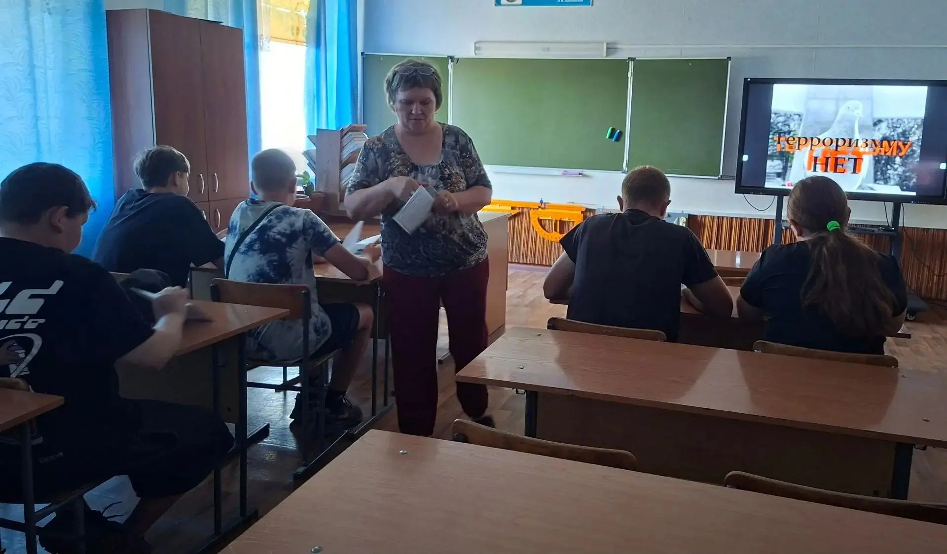 🚫🔎 Сегодня прошла важная беседа на тему «Терроризм — угроза обществу» для участников ...