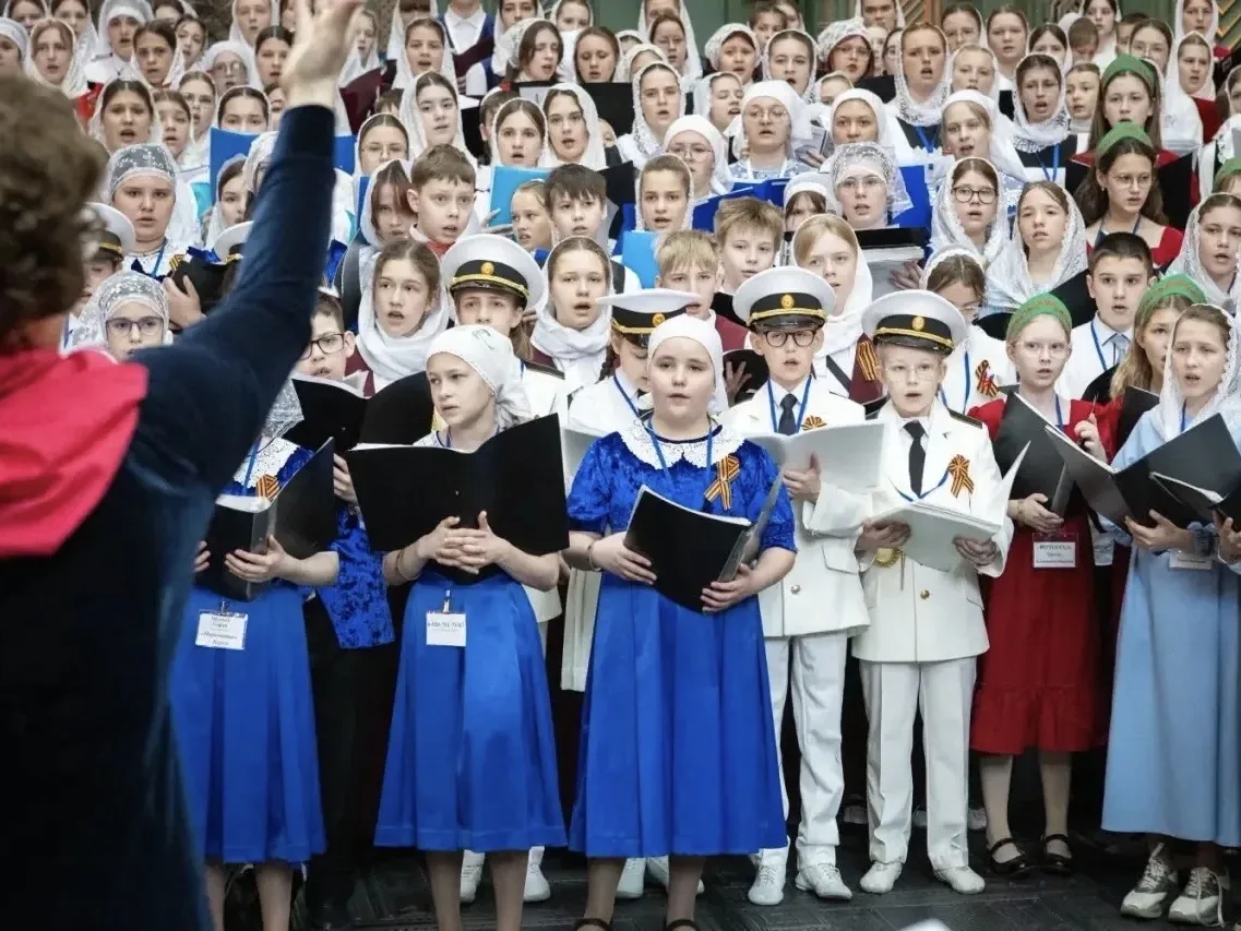 Наши звезды   ✨ Никита и Даниил, ученики 4 класса нашей школы, в составе детского хора студии «Юные 