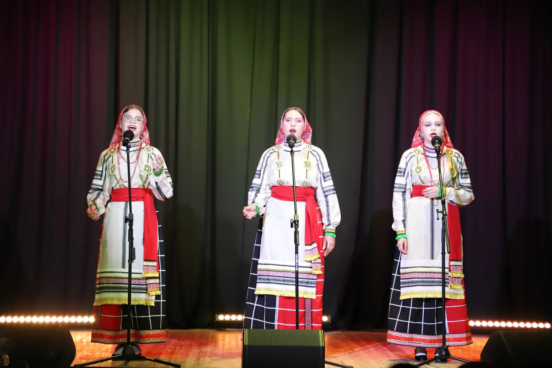 Погружение в мир русских традиций 🎵
 
🎶Сегодня в Центре культурного развития прошел отчетный конце
