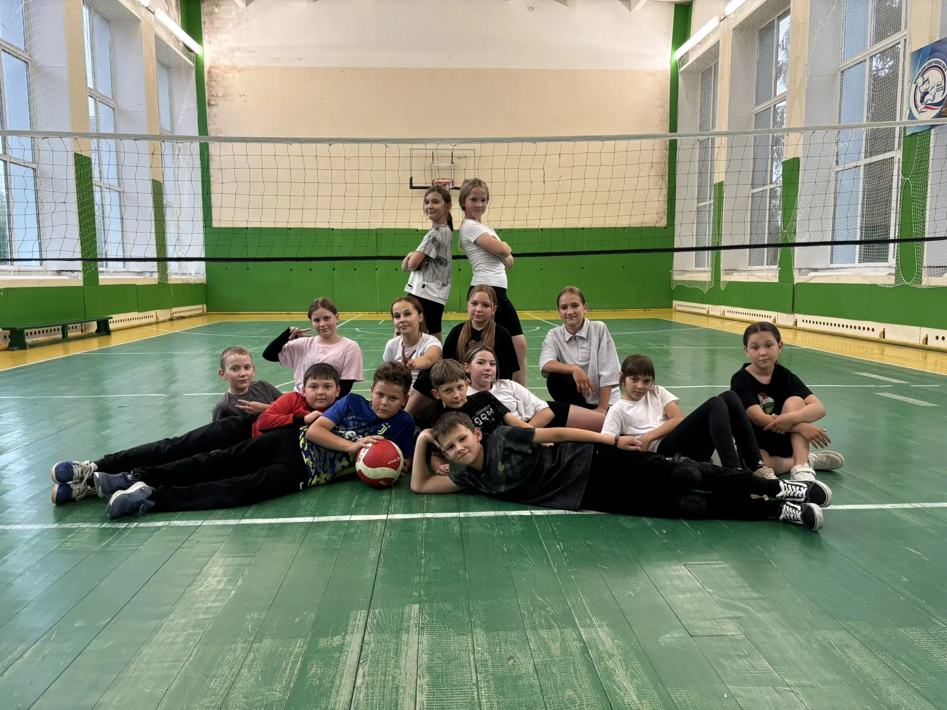 1 июня в спортивном зале  ДЮСШ им Г.В. Бакушева состоялся товарищеский волейбольный матч, приуроченн