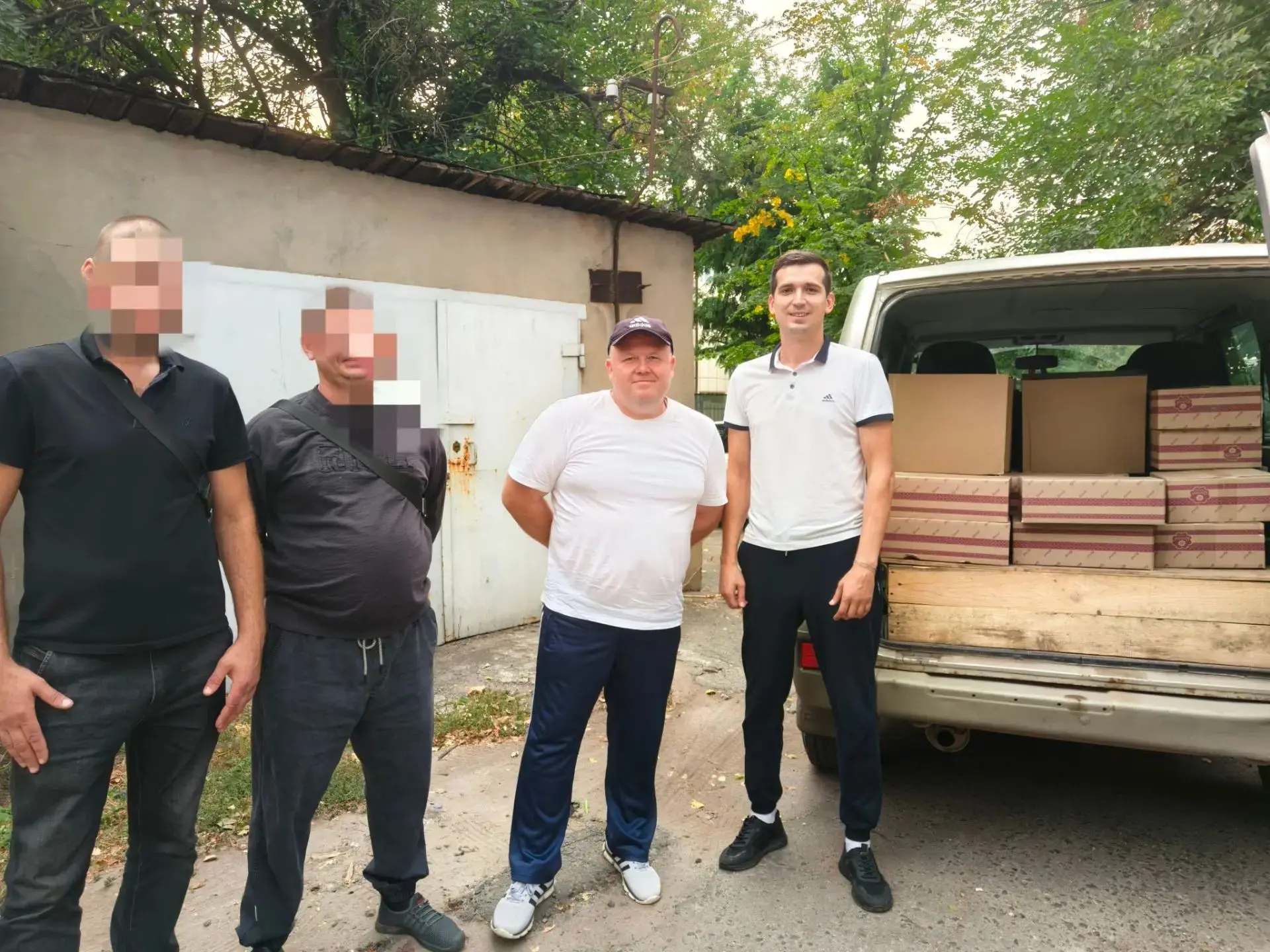 СВОих не бросаем