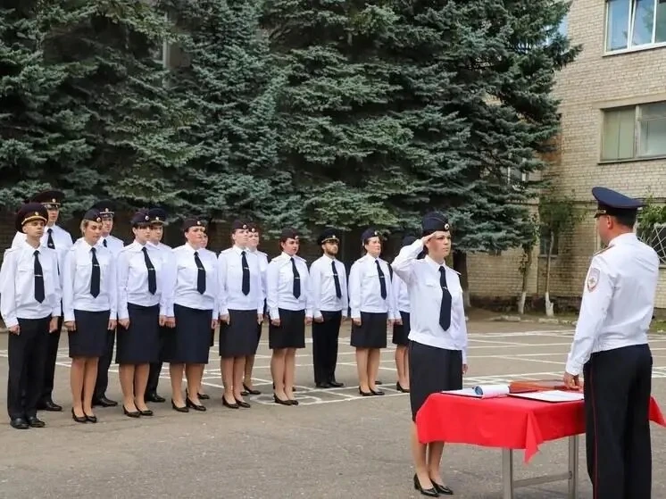 В Псковской области молодые полицейские приняли присягу.