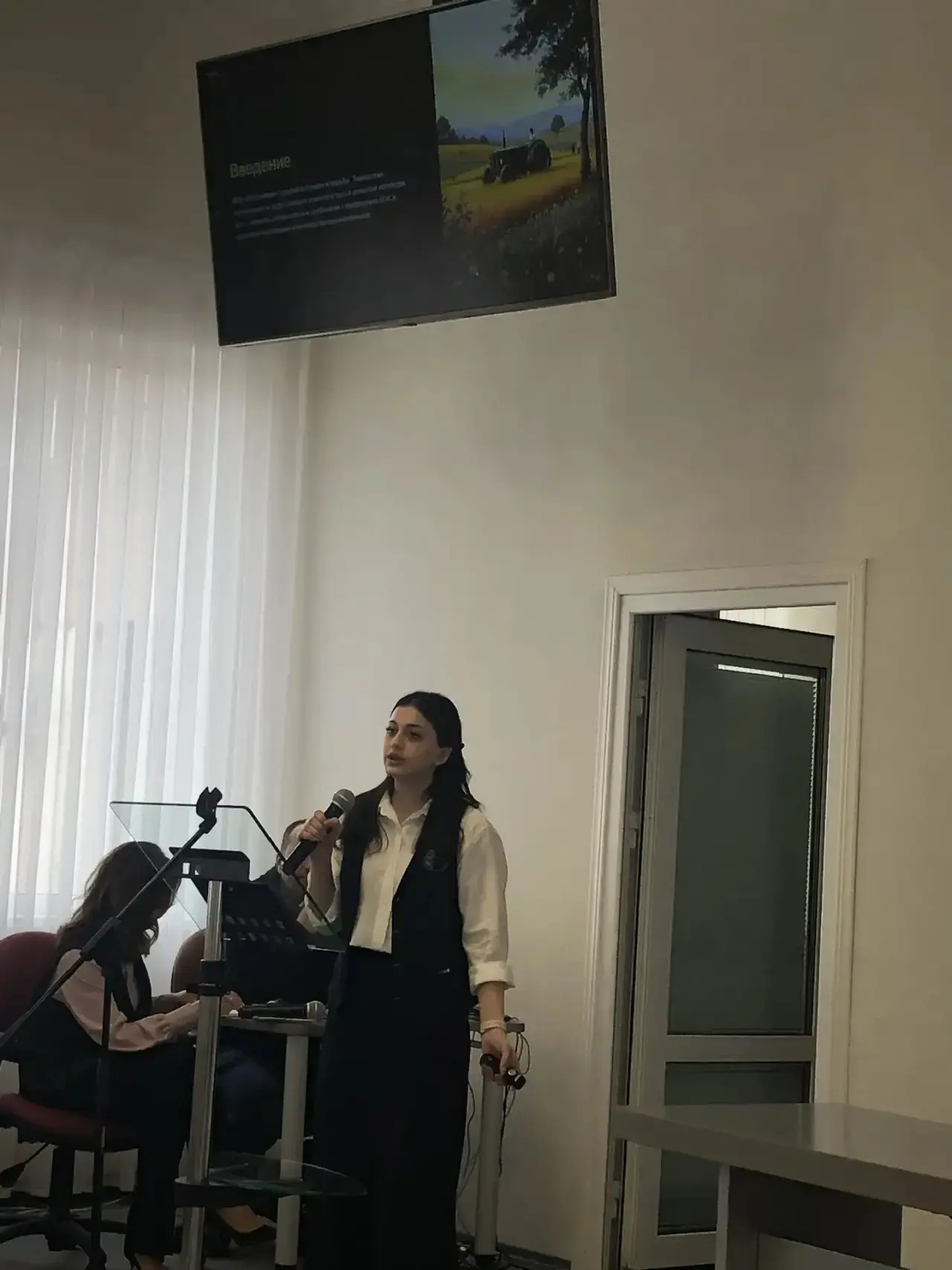 Ученицы 10 "А" класса школы "Созвездие" продемонстрировали высокий уровень подготовки и целеустремле